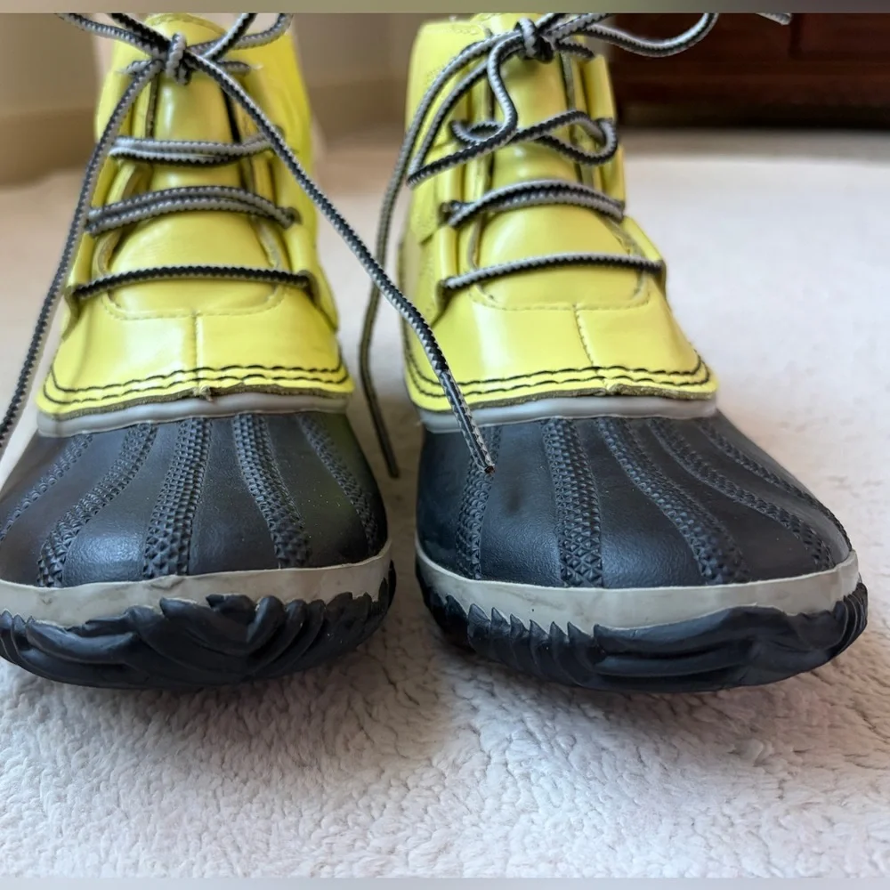 Sorel Out And About Yellow and Black Winter or Rain Boots Women Size 9